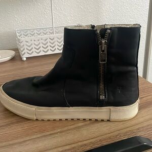 Frye Gia Lug Zip Bootie